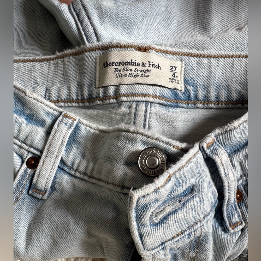 Abercrombie & Fitch Slim Straight Ultra High Rise with Ankle Slits - Picture 4 of 6